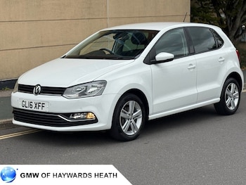 Used Volkswagen Polo 2016 for sale - 76304272: Photo 2