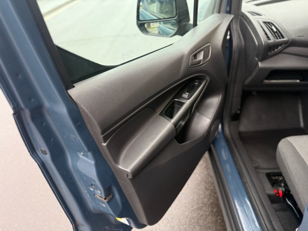 Used Ford Transit Connect 2017 for sale - 76724974: Photo 10