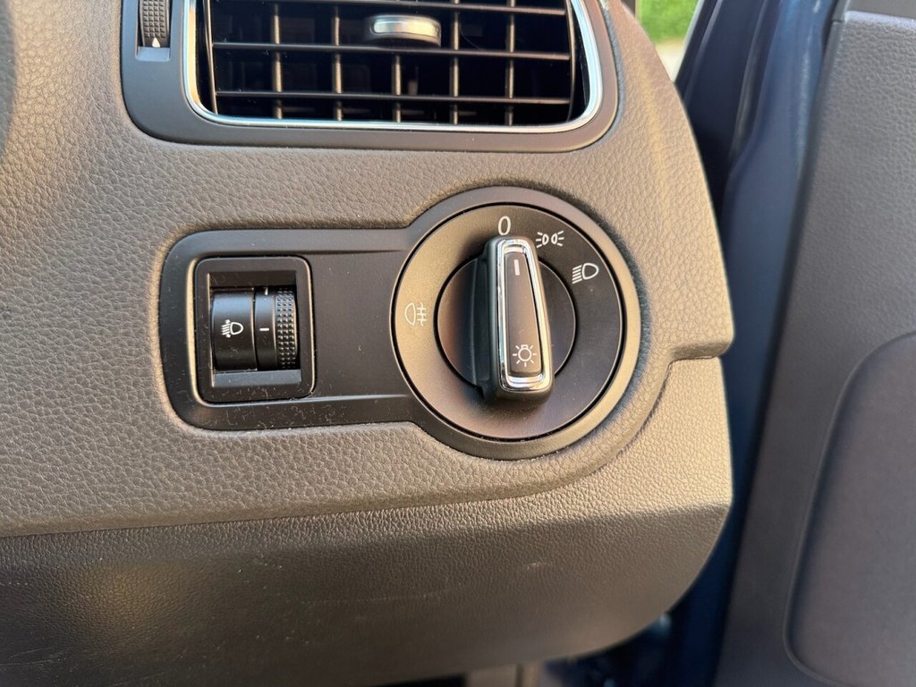 Used Volkswagen Polo 2015 for sale - 77765557: Photo 24