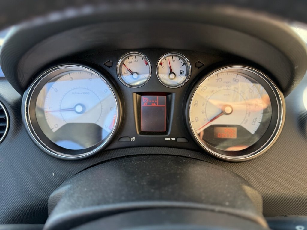 Used Peugeot 308 2011 for sale - 77835789: Photo 15