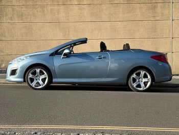 Used Peugeot 308 2011 for sale - 77835789: Photo