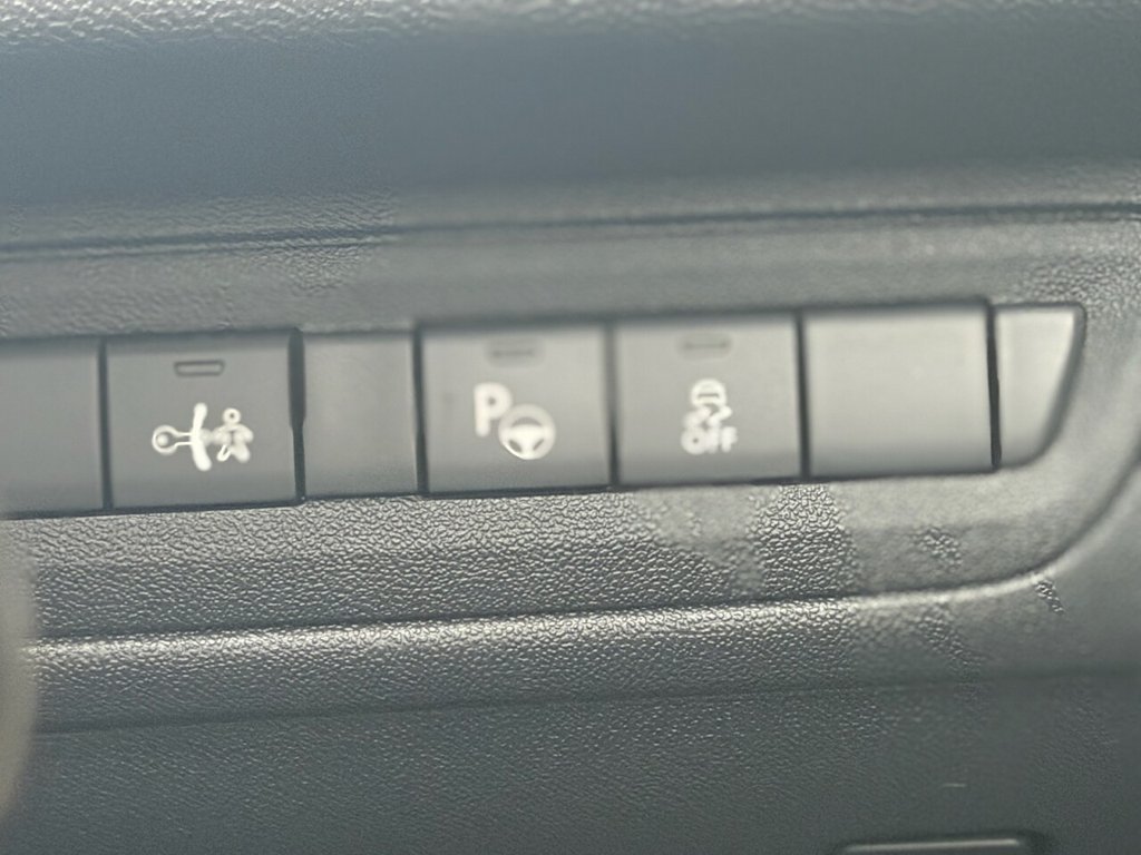 Used Peugeot 208 2013 for sale - 77421870: Photo 17