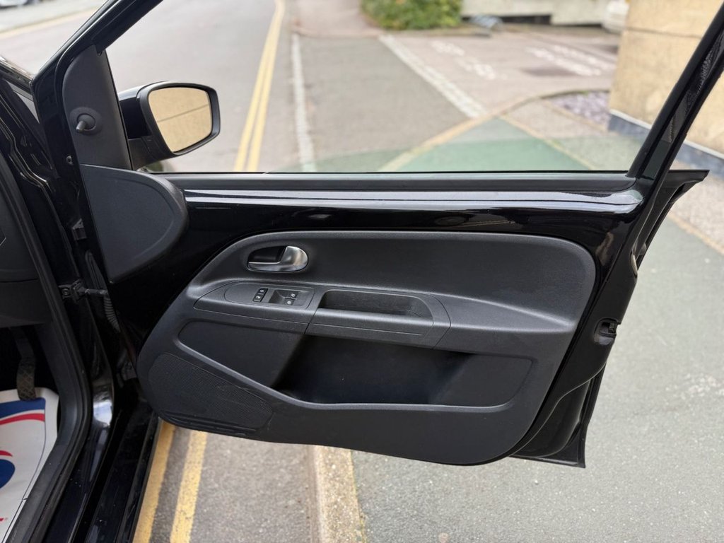 Used Volkswagen up! 2016 for sale - 77680725: Photo 17