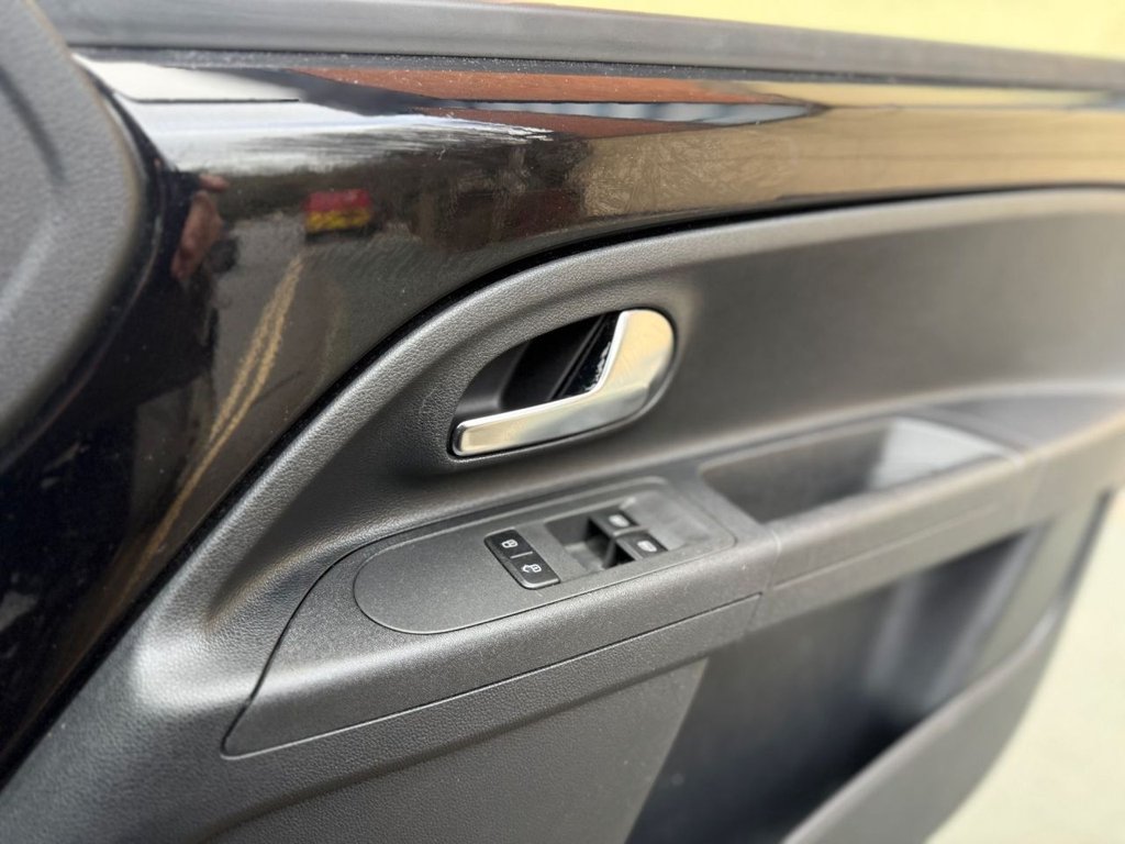 Used Volkswagen up! 2016 for sale - 77680725: Photo 21