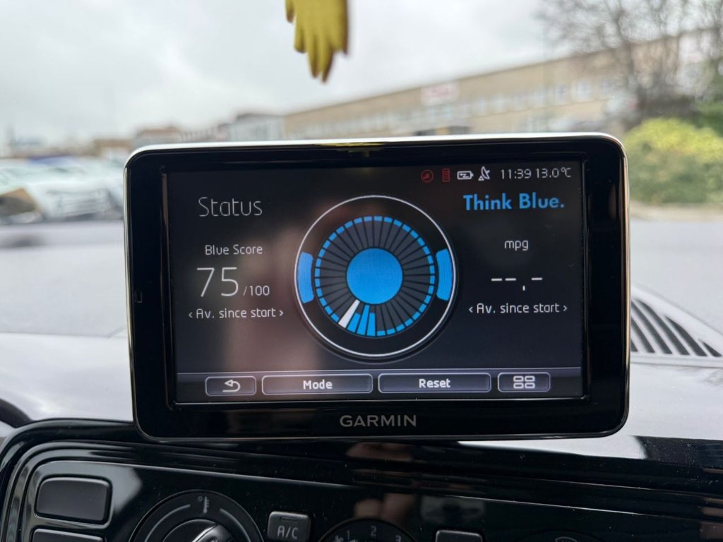 Used Volkswagen up! 2016 for sale - 77680725: Photo 24