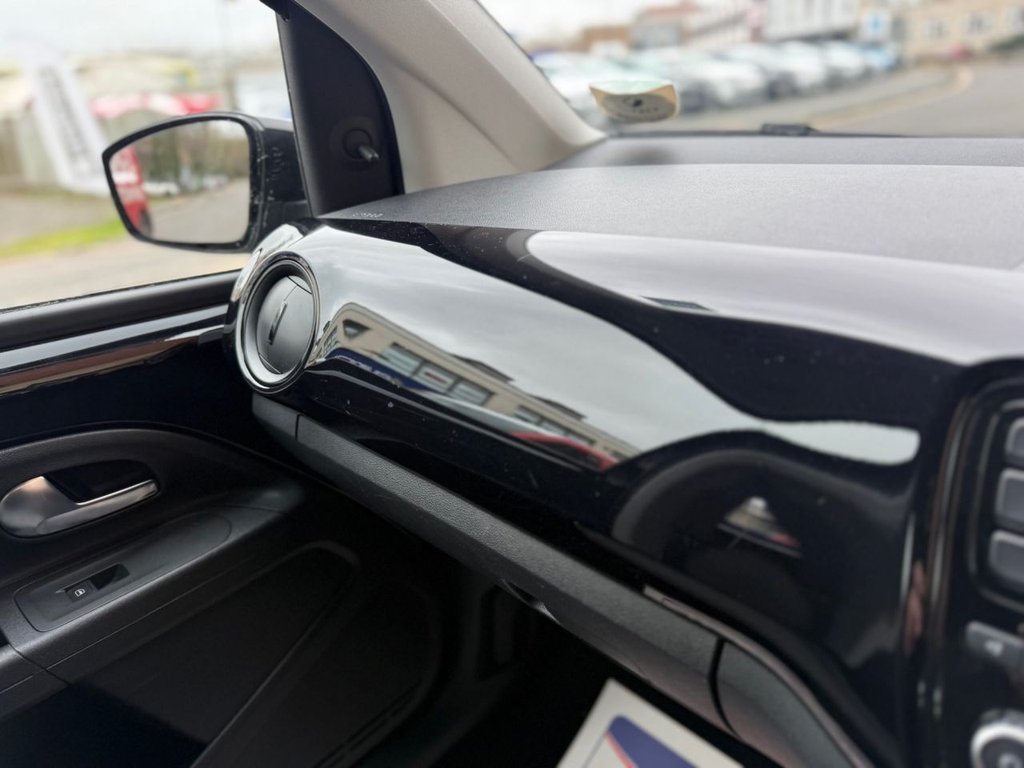 Used Volkswagen up! 2016 for sale - 77680725: Photo 32