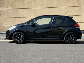 Used Peugeot 208 2016 for sale - 79178767: Photo