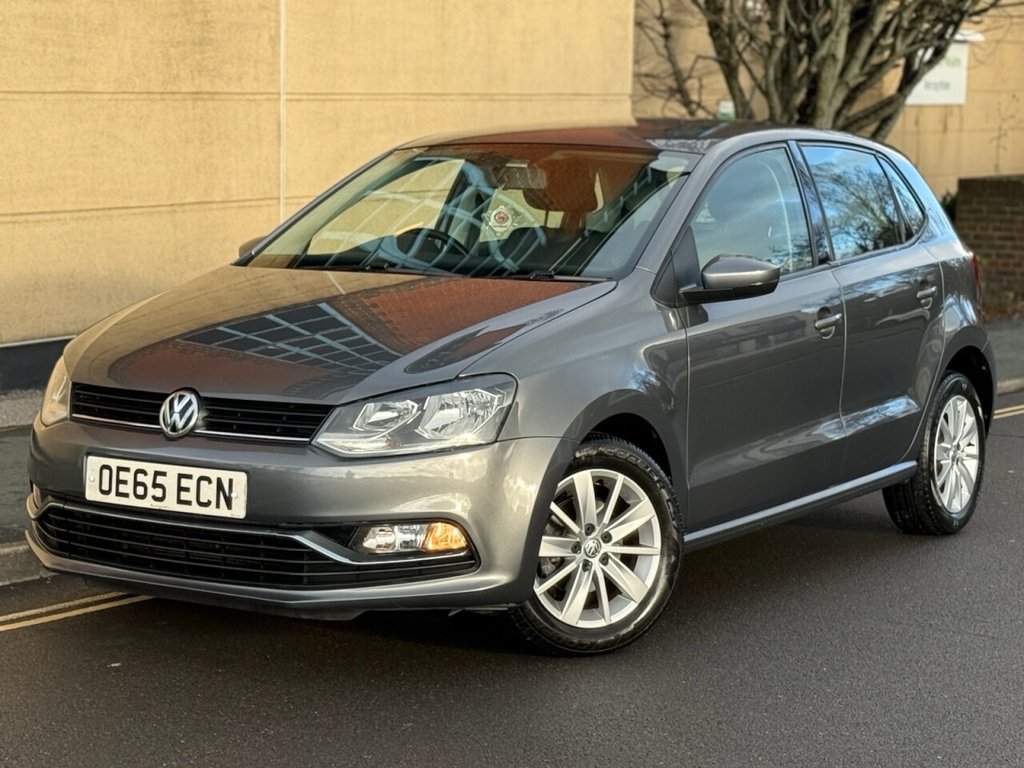 Used Volkswagen Polo 2015 for sale - 76841437: Photo 1