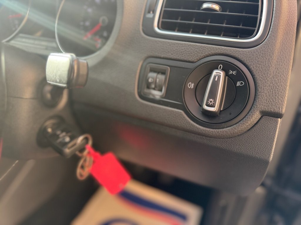 Used Volkswagen Polo 2015 for sale - 76841437: Photo 30