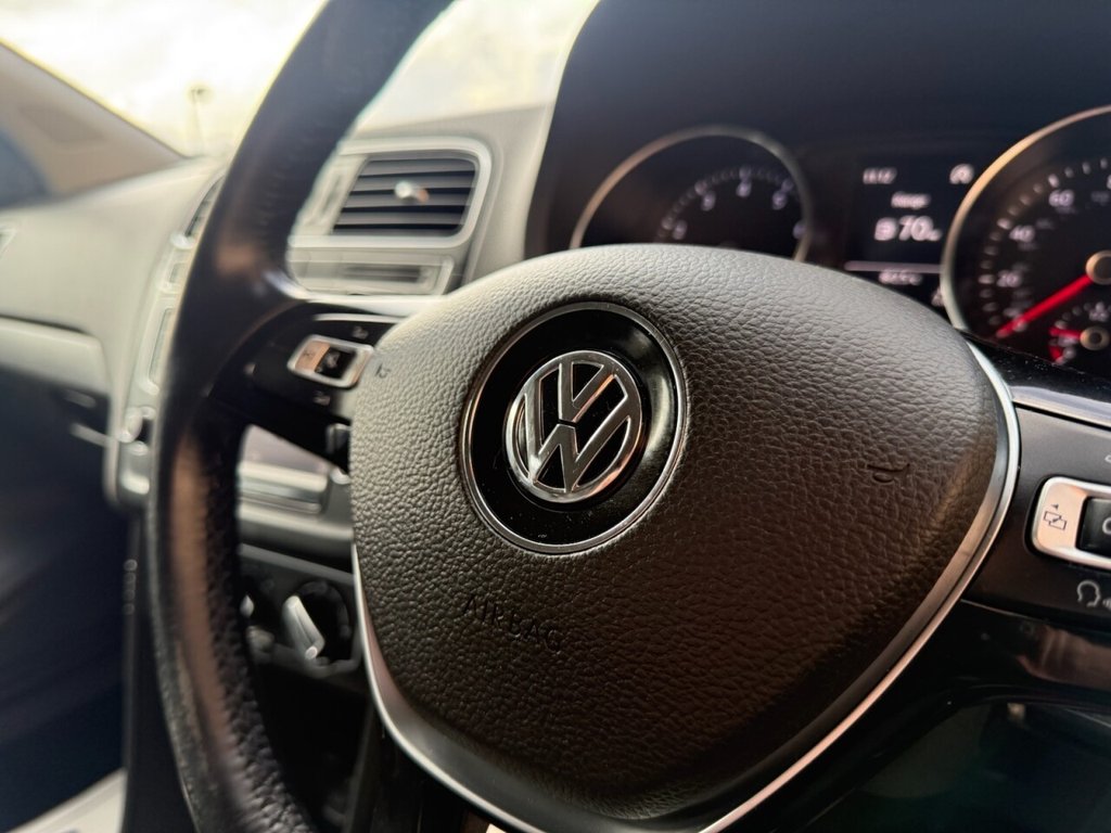 Used Volkswagen Polo 2015 for sale - 76841437: Photo 42