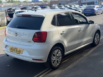 Used Volkswagen Polo 2015 for sale - 78672142: Photo