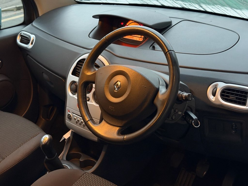 Used Renault Grand Modus 2011 for sale - 76642309: Photo 24