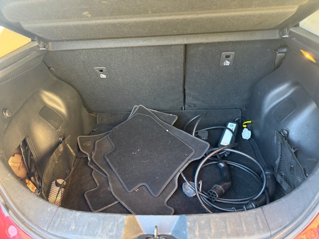 Used Nissan Leaf 2018 for sale - 77835550: Photo 12