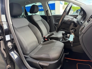 Used Volkswagen Polo 2017 for sale - 78619089: Photo