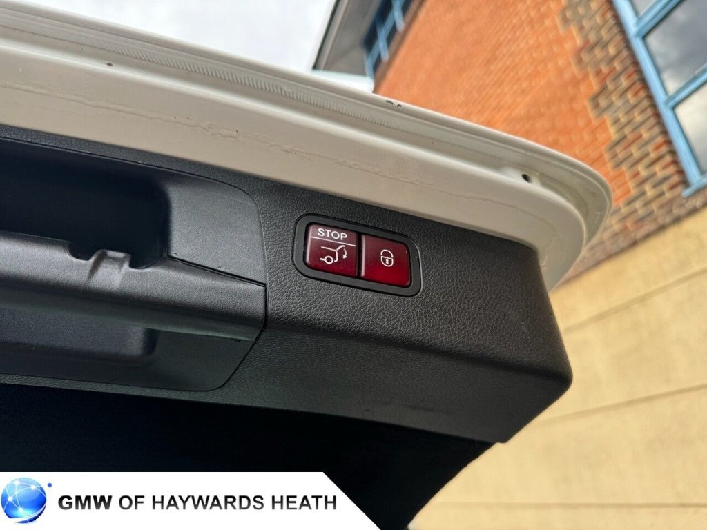 Used Mercedes-Benz E Class 2017 for sale - 76147411: Photo 41