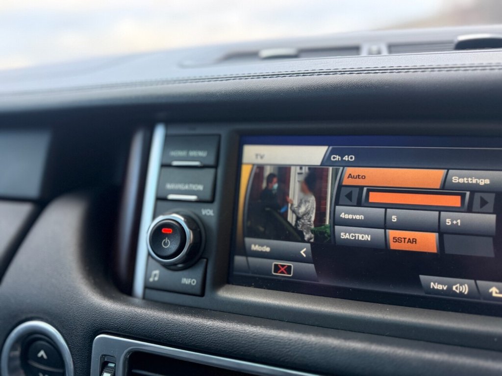 Used Land Rover Range Rover 2011 for sale - 77384226: Photo 25