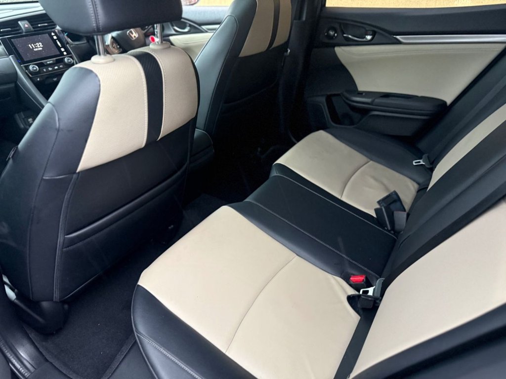 Used Honda Civic 2018 for sale - 77250235: Photo 9