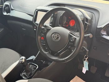 Used Toyota AYGO 2017 for sale - 77534160: Photo