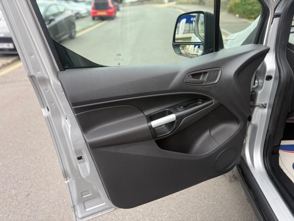 Used Ford Tourneo Connect 2017 for sale - 77885073: Photo 10