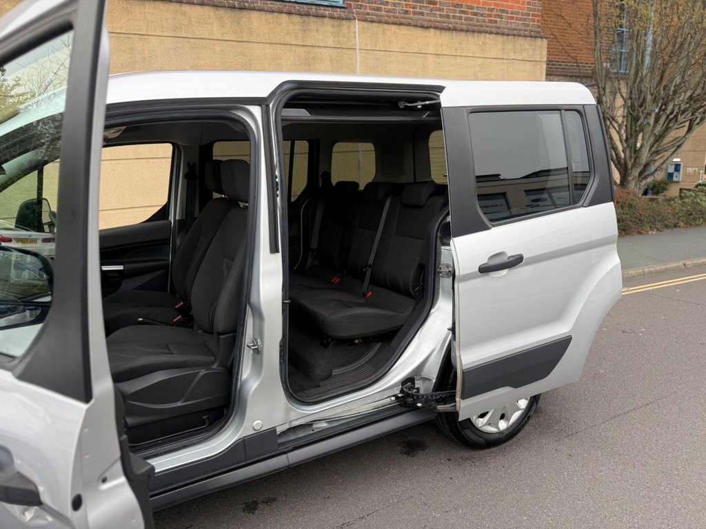 Used Ford Tourneo Connect 2017 for sale - 77885073: Photo 14