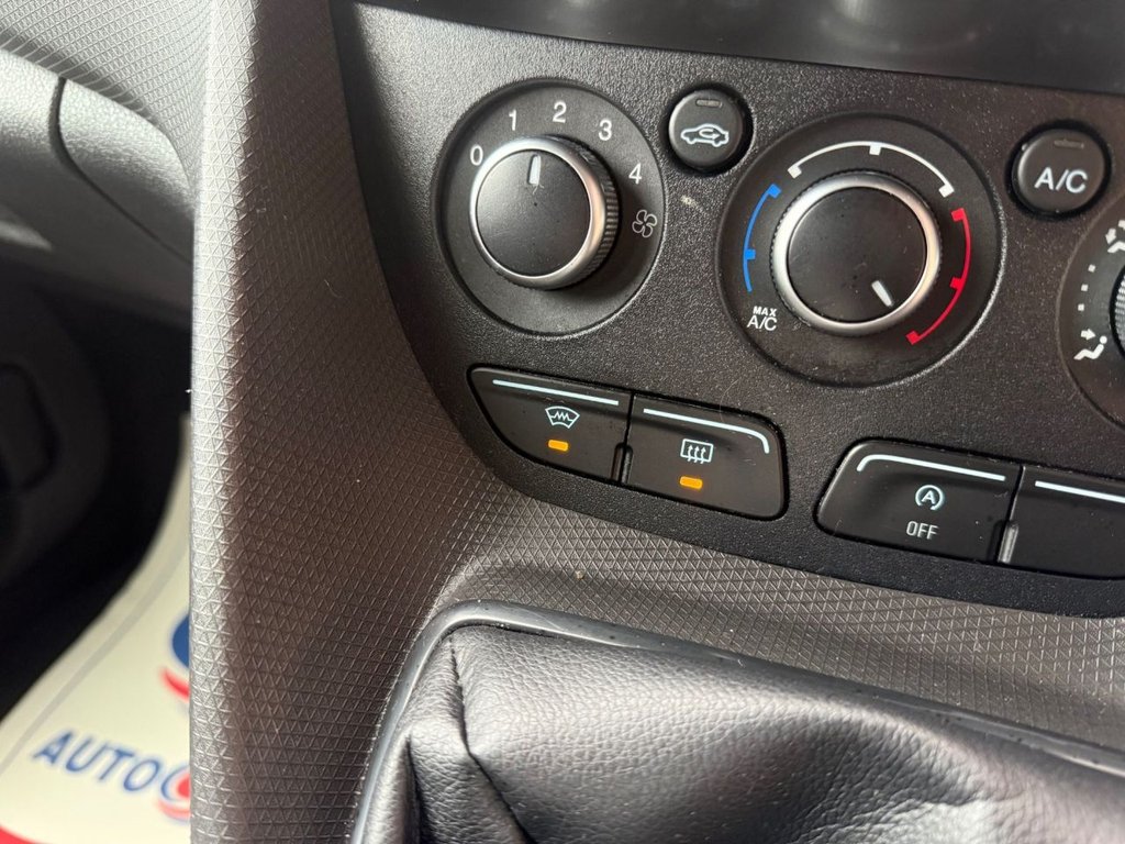 Used Ford Tourneo Connect 2017 for sale - 77885073: Photo 25