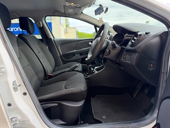 Used Renault Clio 2019 for sale - 78619559: Photo
