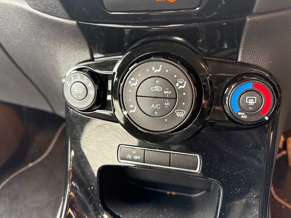 Used Ford Fiesta 2014 for sale - 76303979: Photo 18