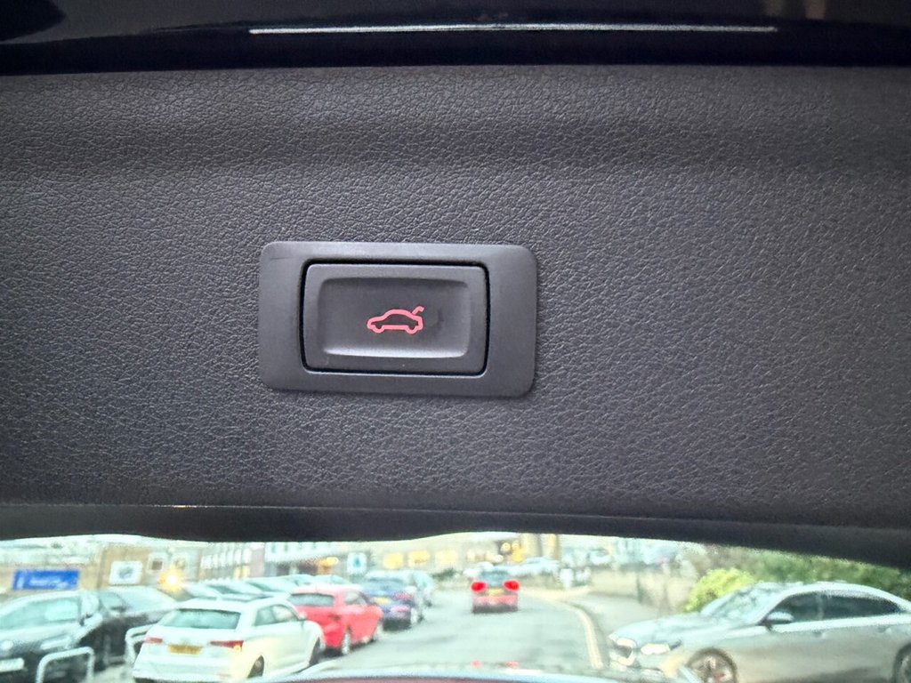 Used Audi Q3 2017 for sale - 76642628: Photo 16