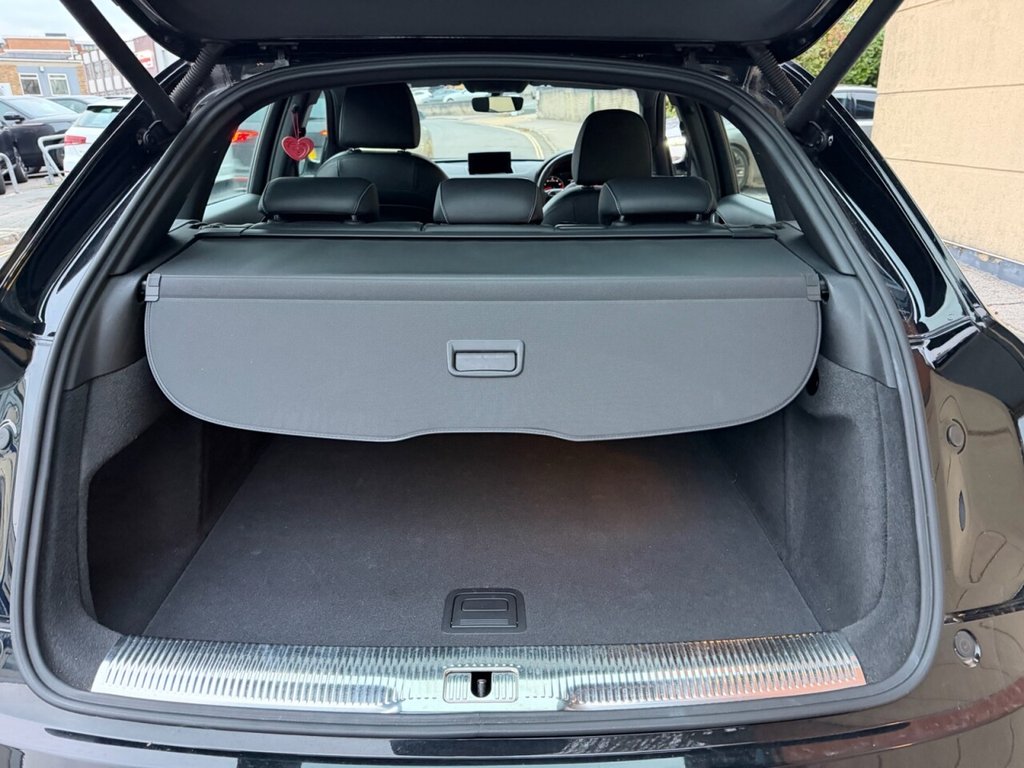 Used Audi Q3 2017 for sale - 76642628: Photo 17