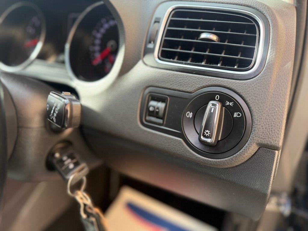 Used Volkswagen Polo 2015 for sale - 77703742: Photo 24