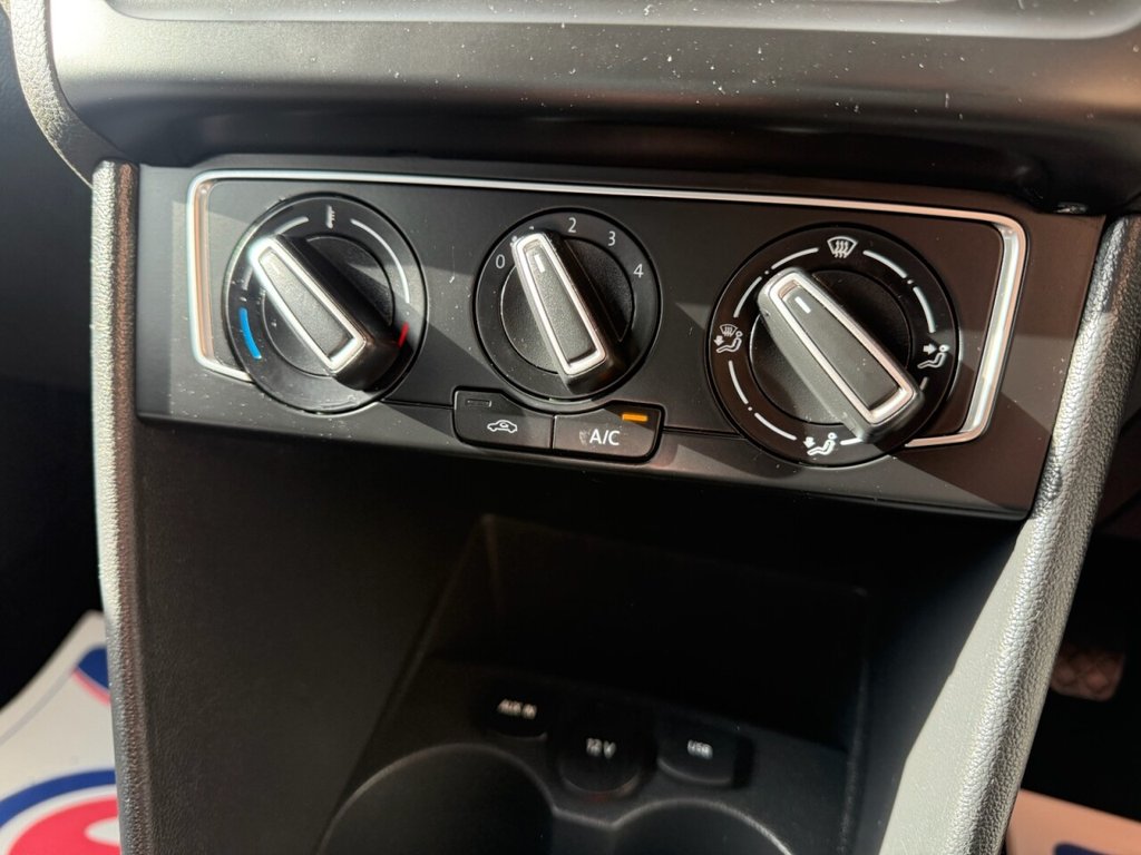 Used Volkswagen Polo 2015 for sale - 77703742: Photo 28