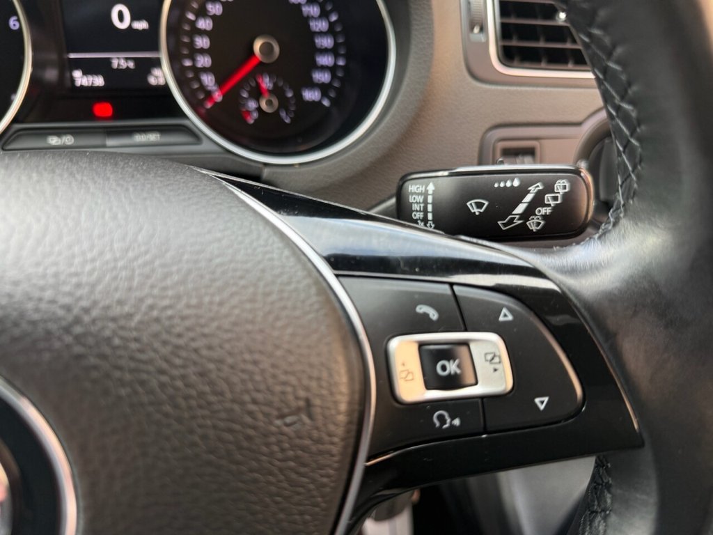 Used Volkswagen Polo 2015 for sale - 77703742: Photo 32