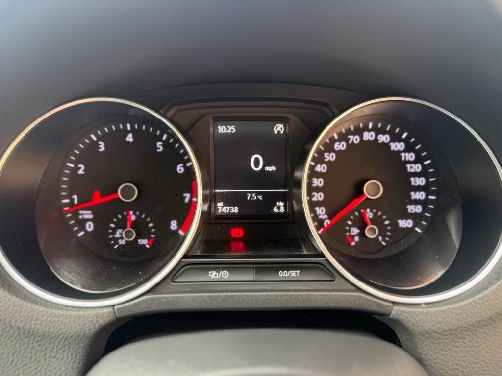 Used Volkswagen Polo 2015 for sale - 77703742: Photo 33