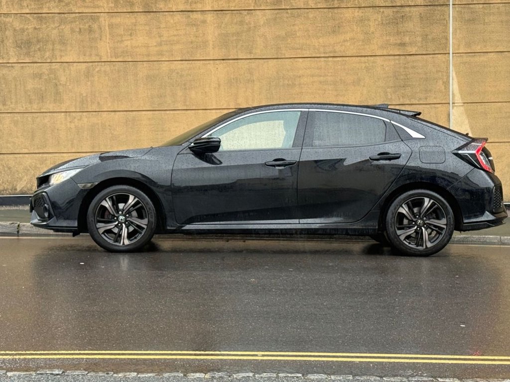 Used Honda Civic 2018 for sale - 77212535: Photo 2