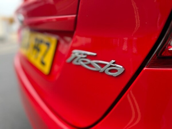 Used Ford Fiesta 2014 for sale - 76304334: Photo 11