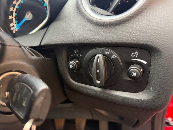 Used Ford Fiesta 2014 for sale - 76304334: Photo 25