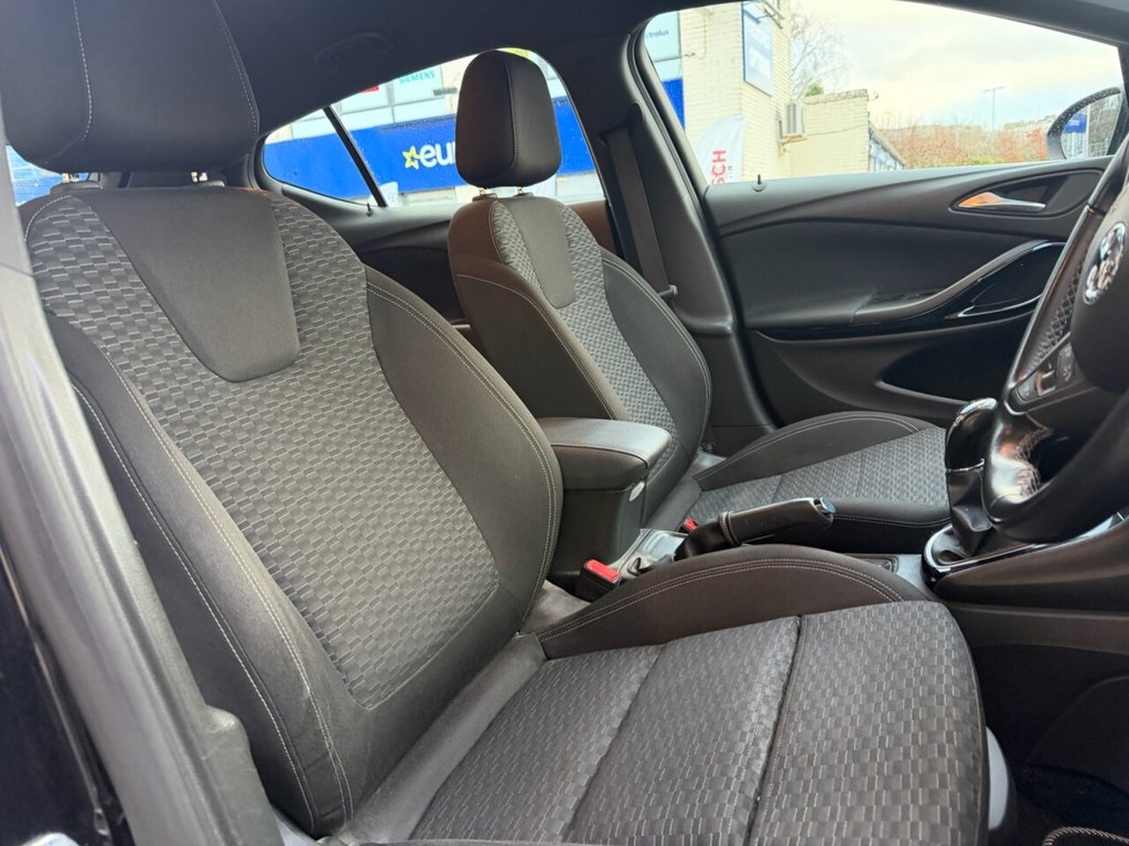 Used Vauxhall Astra 2019 for sale - 77370129: Photo 2