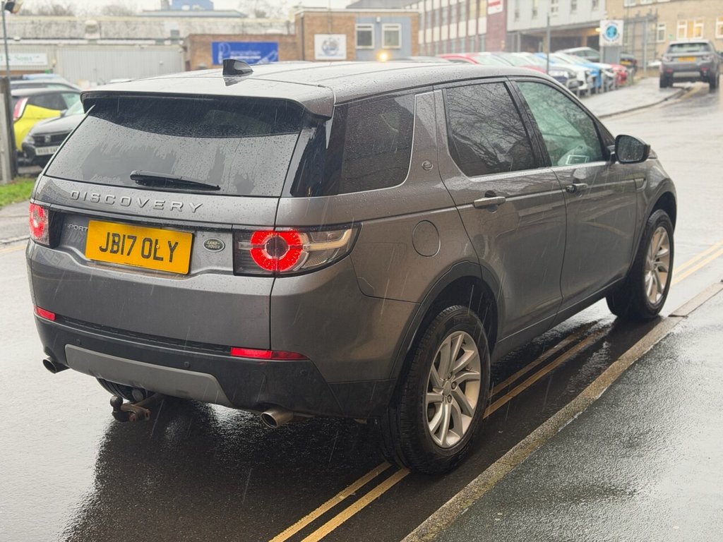 Used Land Rover Discovery Sport 2017 for sale - 76986369: Photo 4