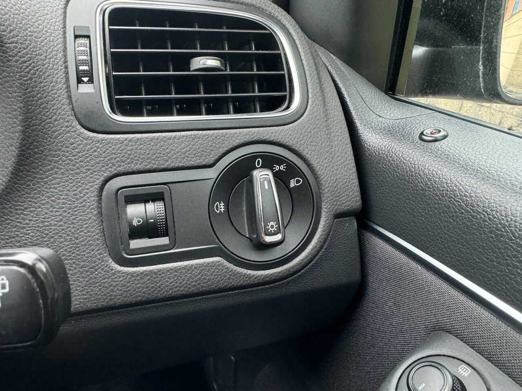 Used Volkswagen Polo 2015 for sale - 78082518: Photo 18