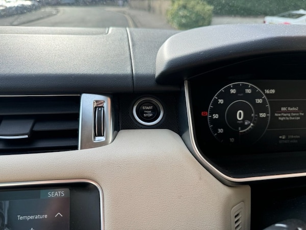 Used Land Rover Range Rover Sport 2016 for sale - 76061830: Photo 18