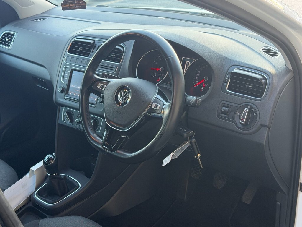 Used Volkswagen Polo 2015 for sale - 77643068: Photo 3