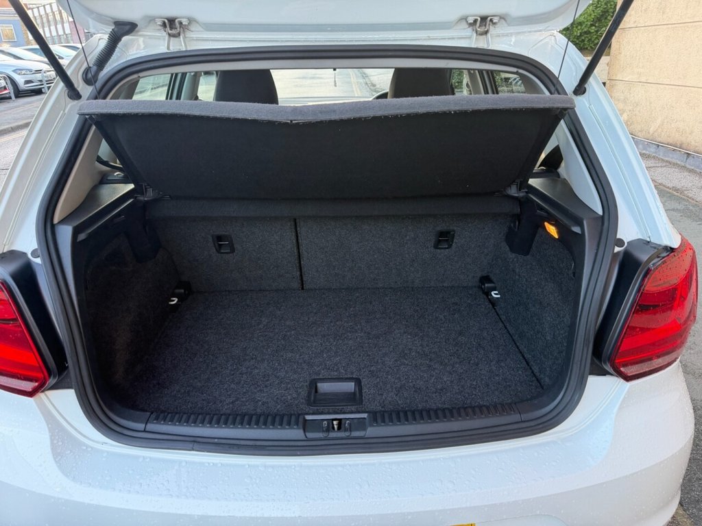 Used Volkswagen Polo 2015 for sale - 77643068: Photo 7