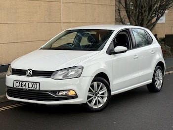 Used Volkswagen Polo 2015 for sale - 77241610: Photo