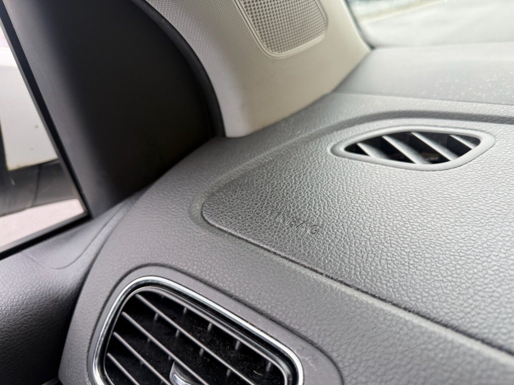 Used Volkswagen Polo 2015 for sale - 77241610: Photo 20