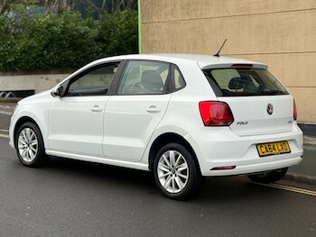 Used Volkswagen Polo 2015 for sale - 77241610: Photo