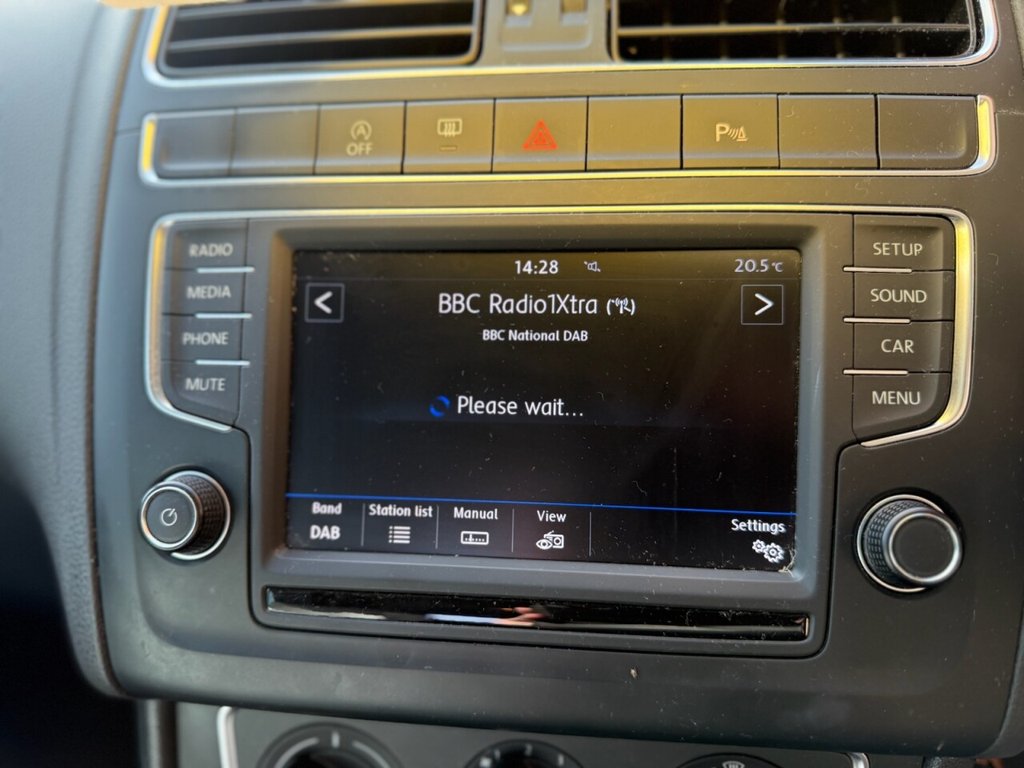 Used Volkswagen Polo 2016 for sale - 77765404: Photo 20