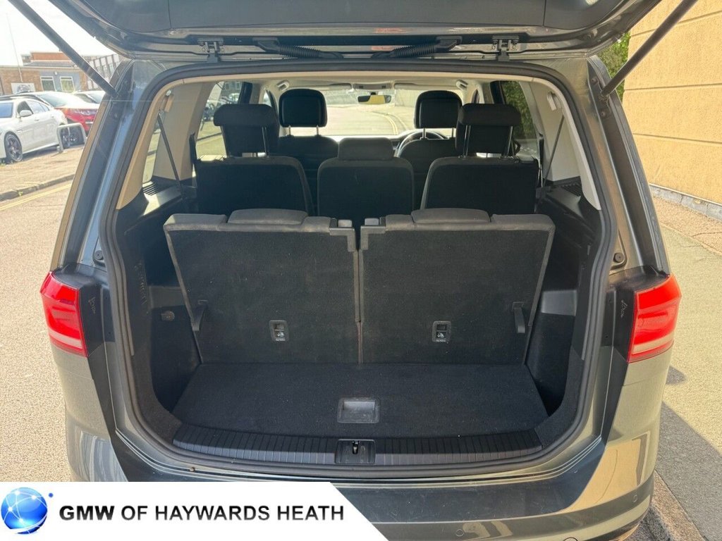 Used Volkswagen Touran 2018 for sale - 76569880: Photo 10