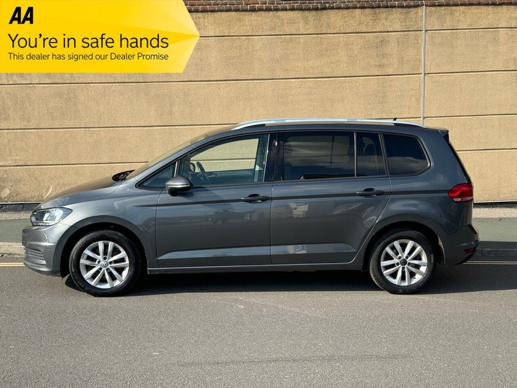 Used Volkswagen Touran 2018 for sale - 76569880: Photo 4