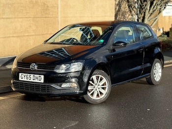 Used Volkswagen Polo 2015 for sale - 77227648: Photo