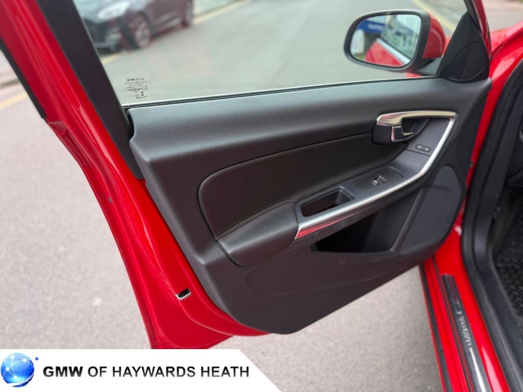 Used Volvo V60 2017 for sale - 77885037: Photo 17